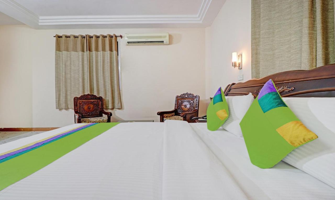 Hotel Vikrant Pinjaur Extérieur photo